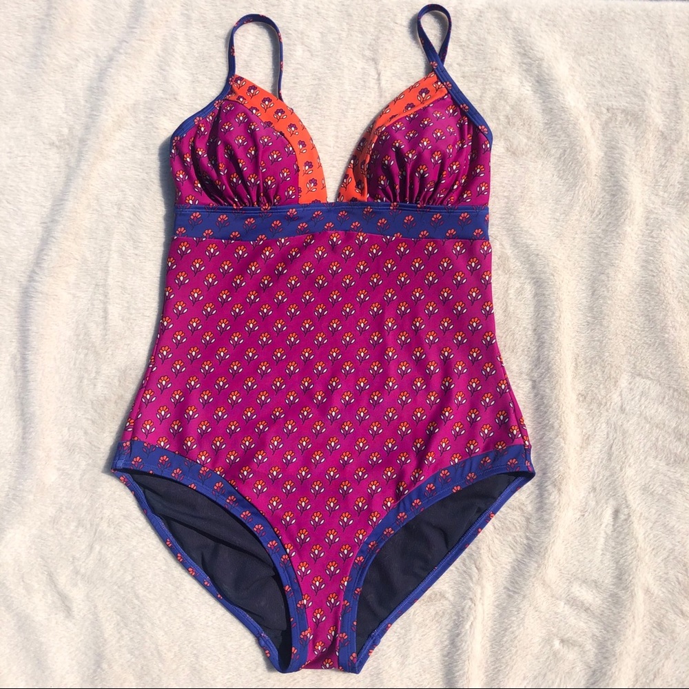 SOLD Boden Women’s Swim suit, size 8
